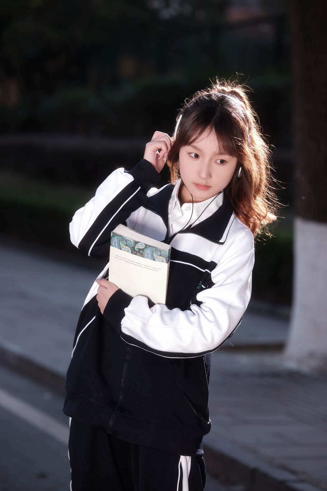 YiTuYu艺图语 Vol.6521 Bei Shang Fei Niu