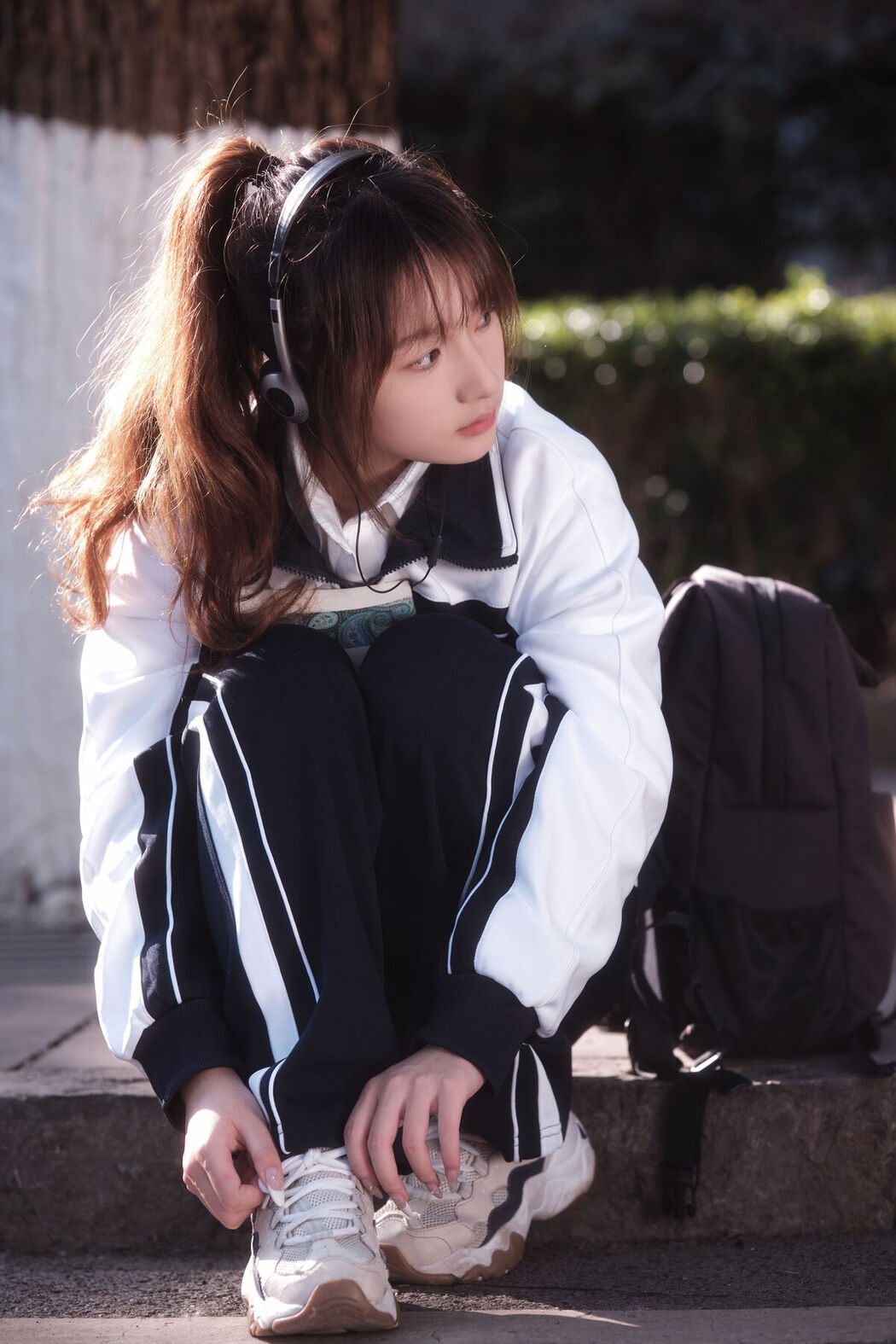 YiTuYu艺图语 Vol.6521 Bei Shang Fei Niu