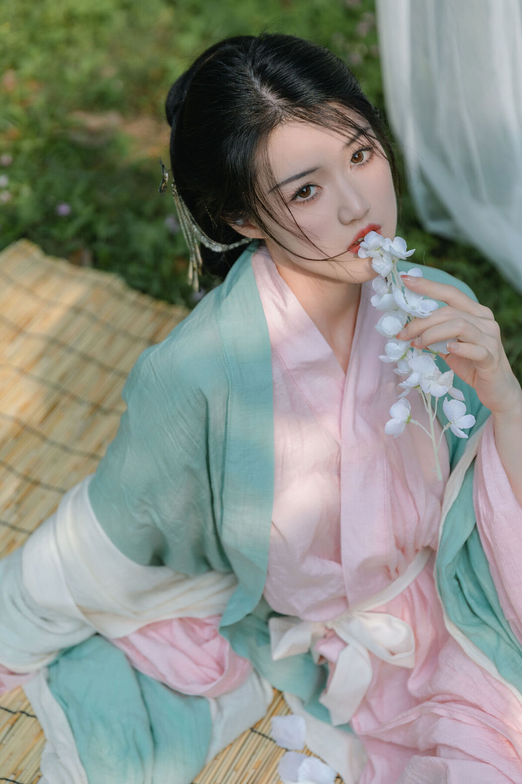 YiTuYu艺图语 Vol.6466 Yu Han