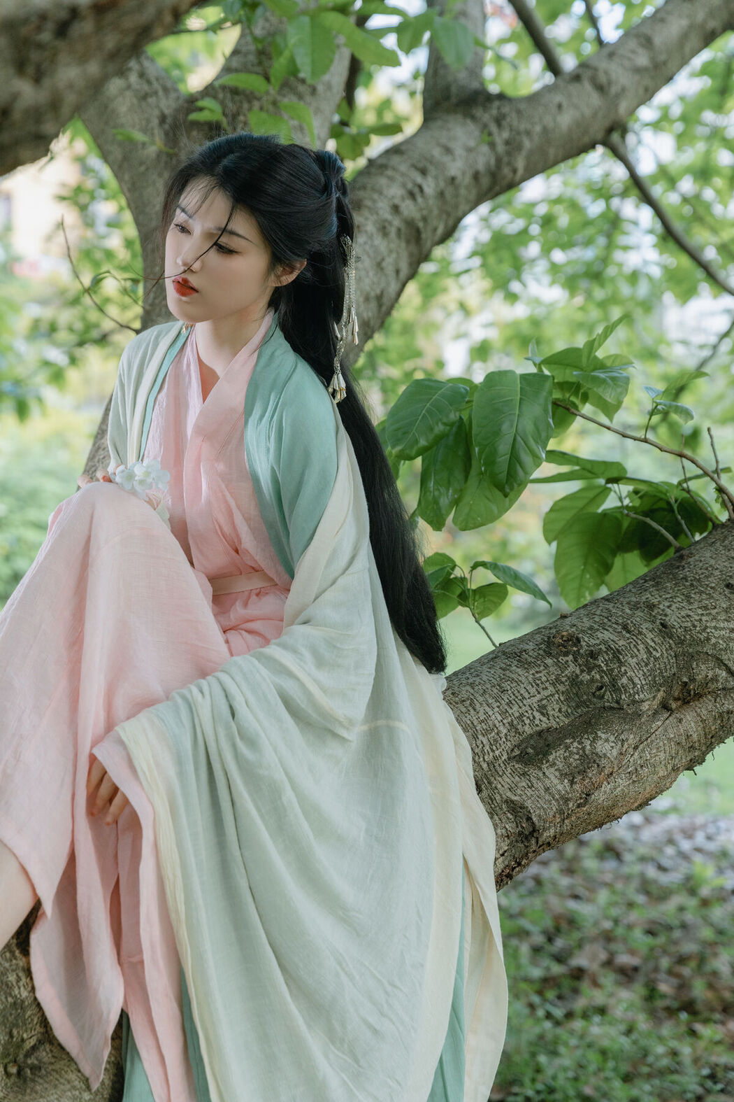 YiTuYu艺图语 Vol.6466 Yu Han