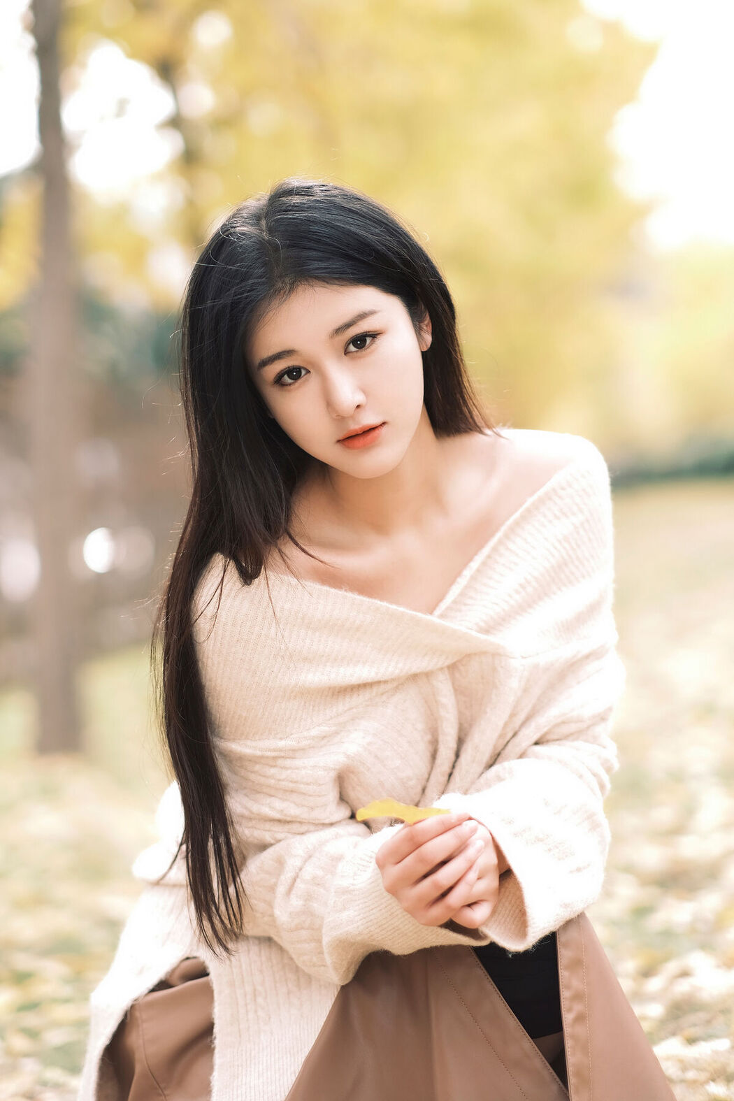 YiTuYu艺图语 Vol.6506 Shang Yi Han Momooly