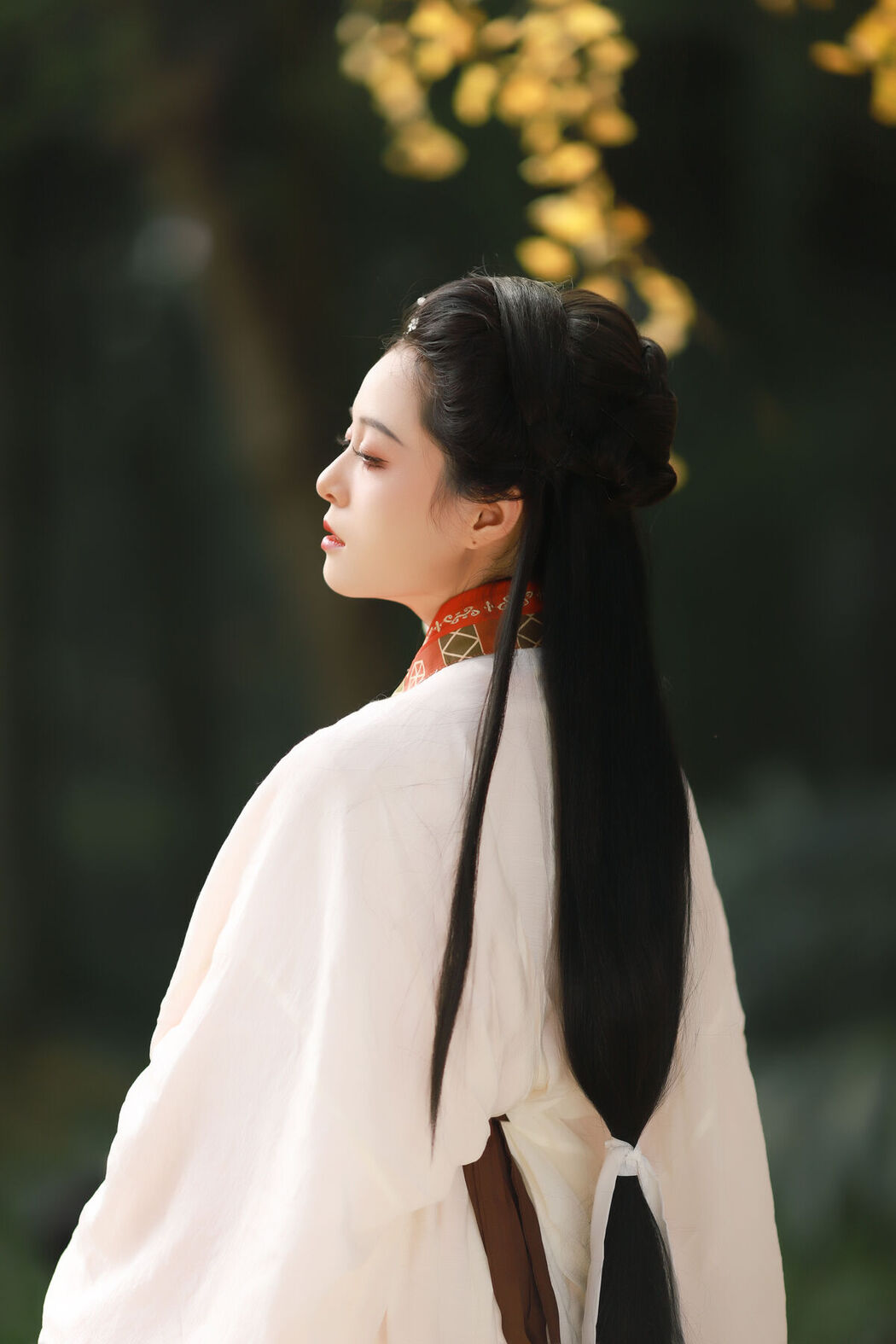 YiTuYu艺图语 Vol.6437 Nu Li Hua Zhuang De Sui Sui