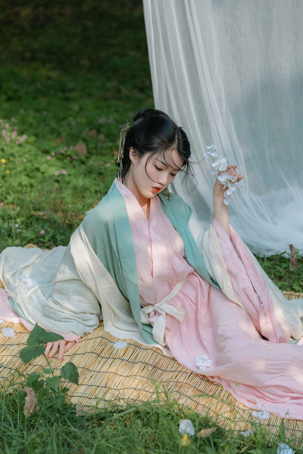 YiTuYu艺图语 Vol.6466 Yu Han