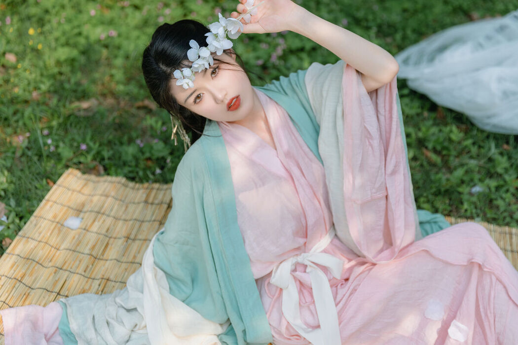 YiTuYu艺图语 Vol.6466 Yu Han