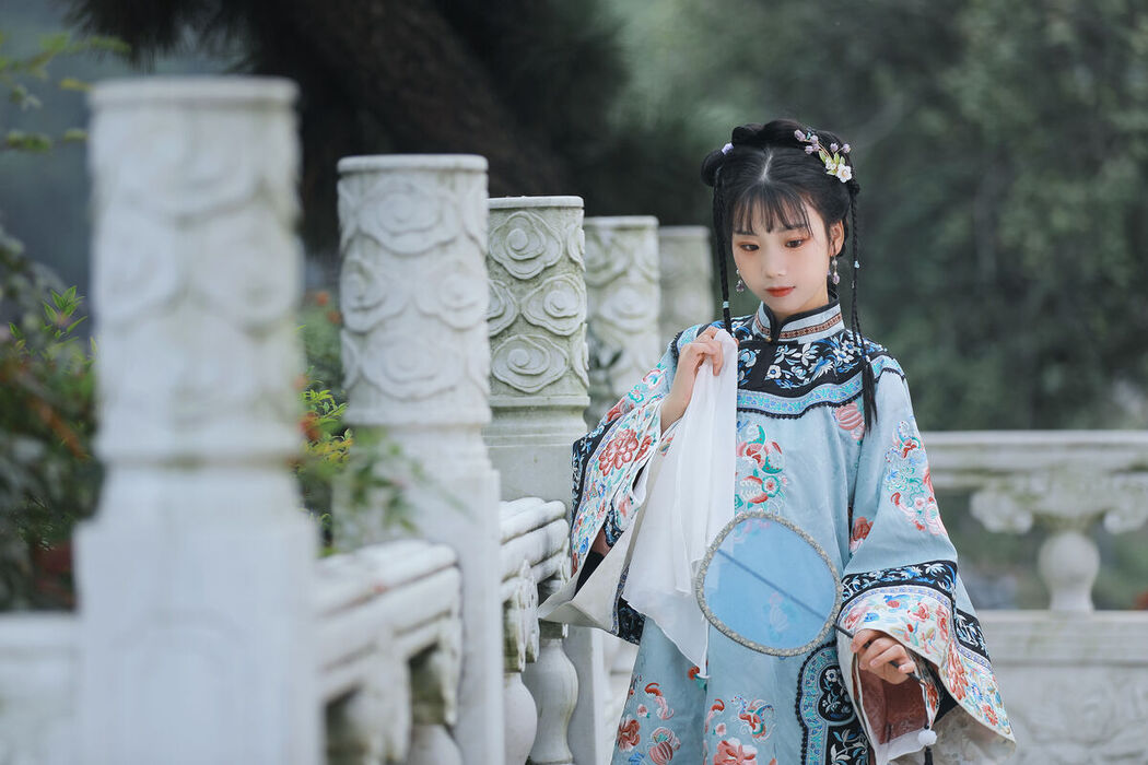 YiTuYu艺图语 Vol.6618 Zhou Zhou AY