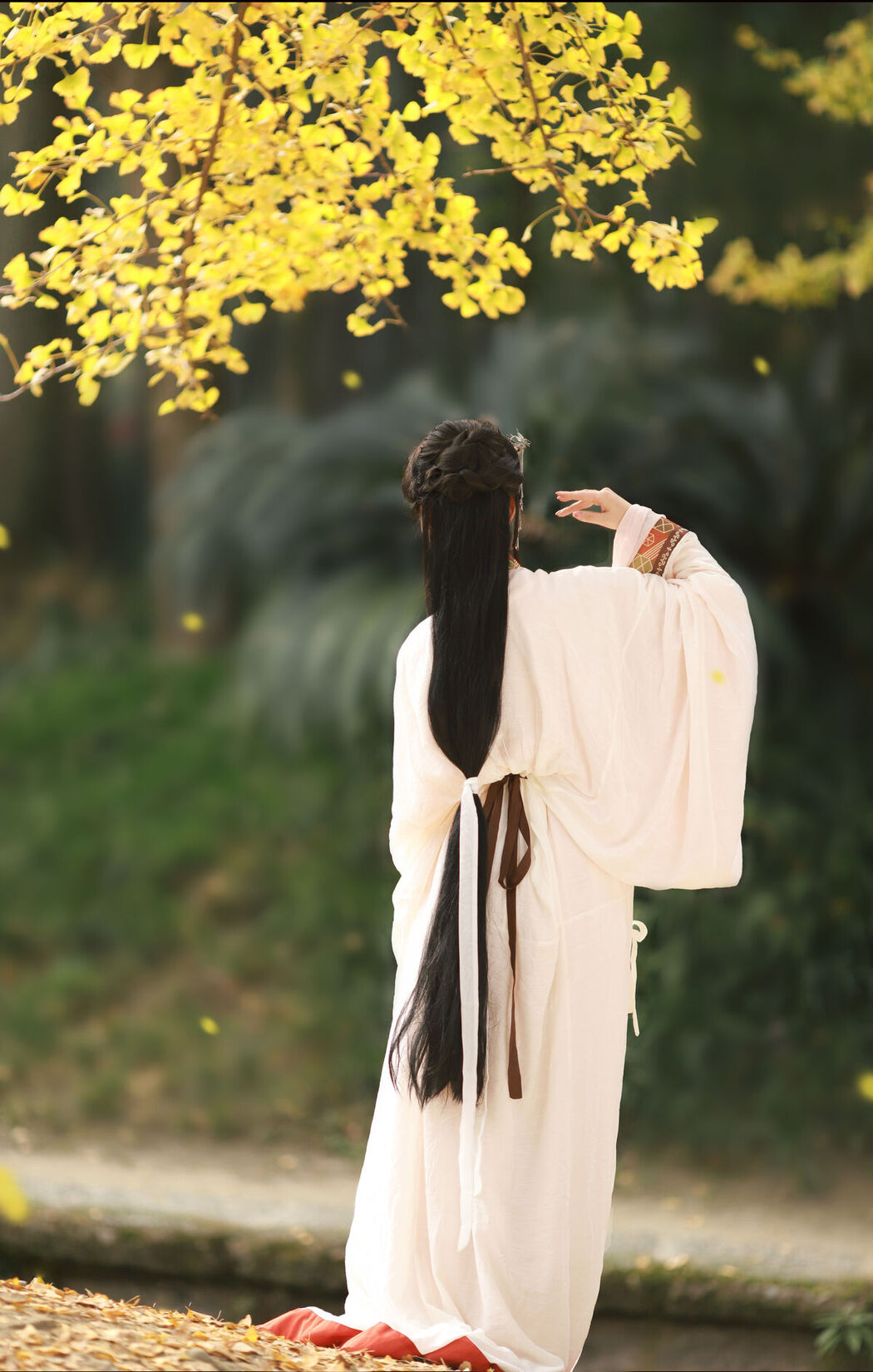 YiTuYu艺图语 Vol.6437 Nu Li Hua Zhuang De Sui Sui