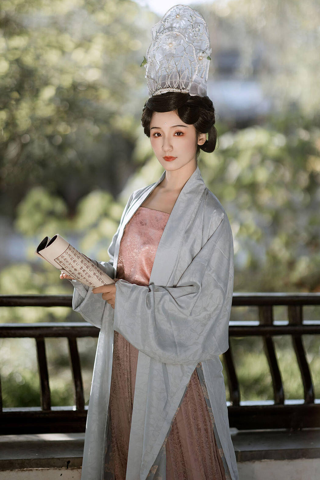 YiTuYu艺图语 Vol.6454 Zhi Yu Qian Deng Cover Photo