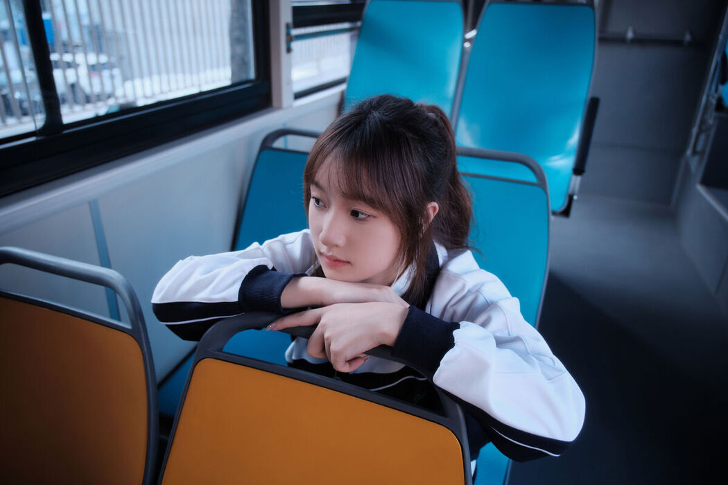 YiTuYu艺图语 Vol.6521 Bei Shang Fei Niu