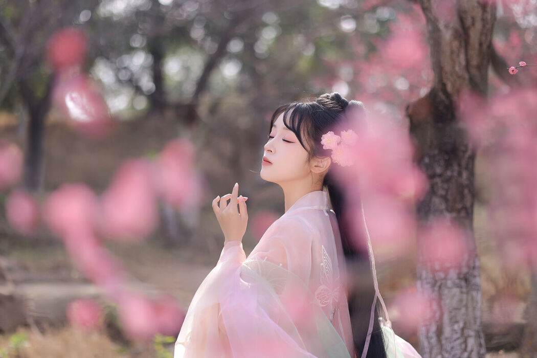 YiTuYu艺图语 Vol.6569 Jun Yin Lan