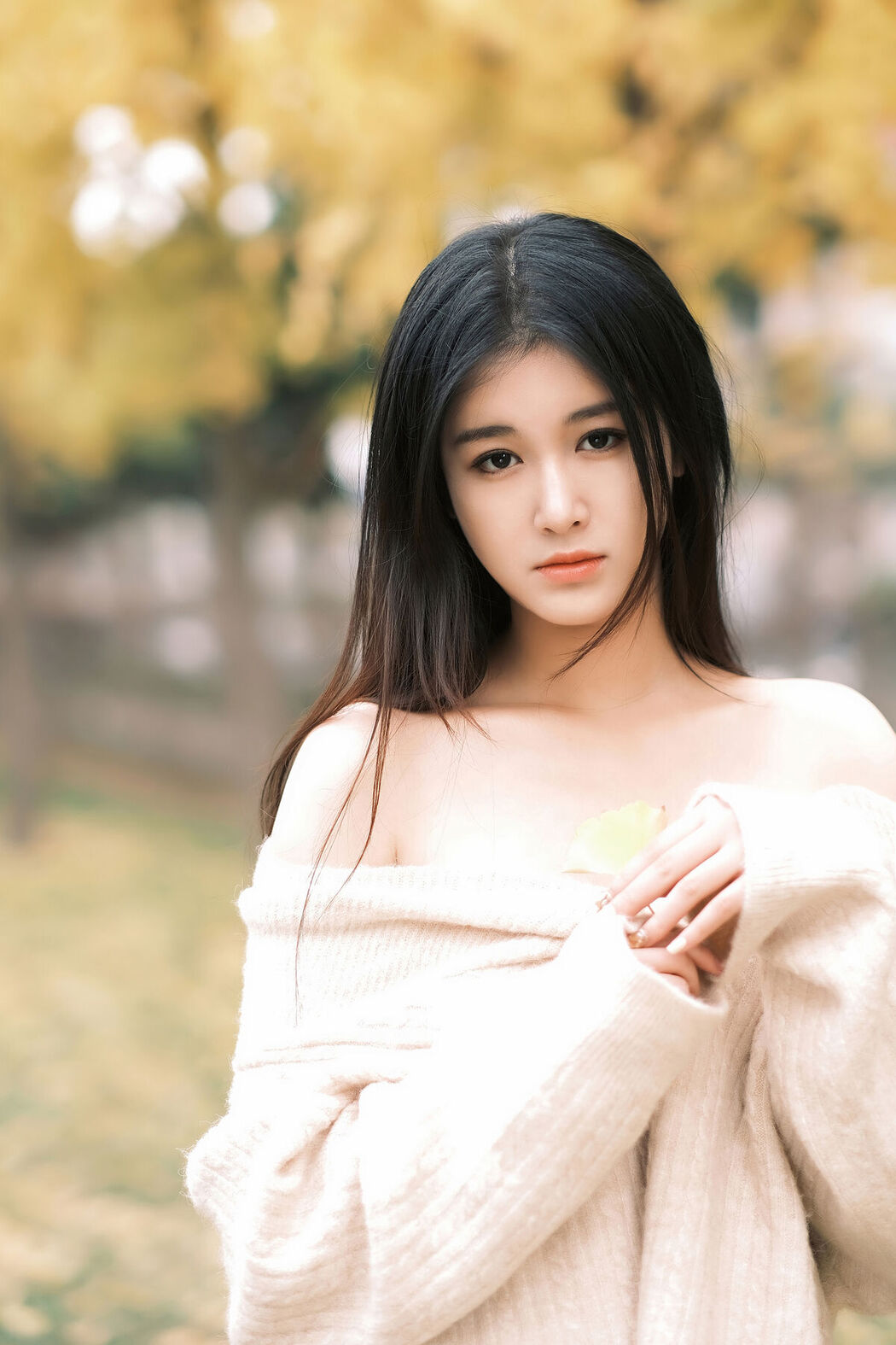 YiTuYu艺图语 Vol.6506 Shang Yi Han Momooly