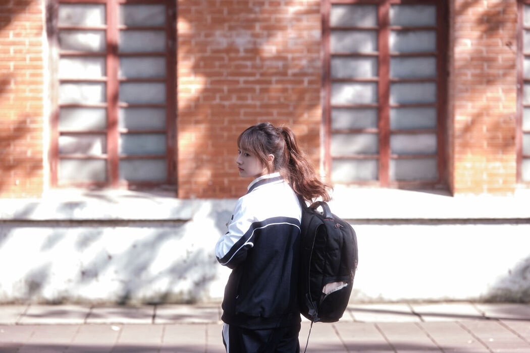 YiTuYu艺图语 Vol.6521 Bei Shang Fei Niu