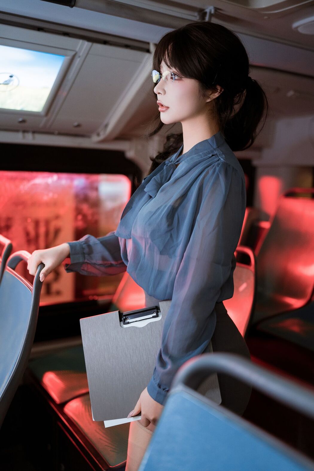 Coser@yuuhui玉汇 &#8211; 夜班族 Part1 (75P &#8211; 1V)