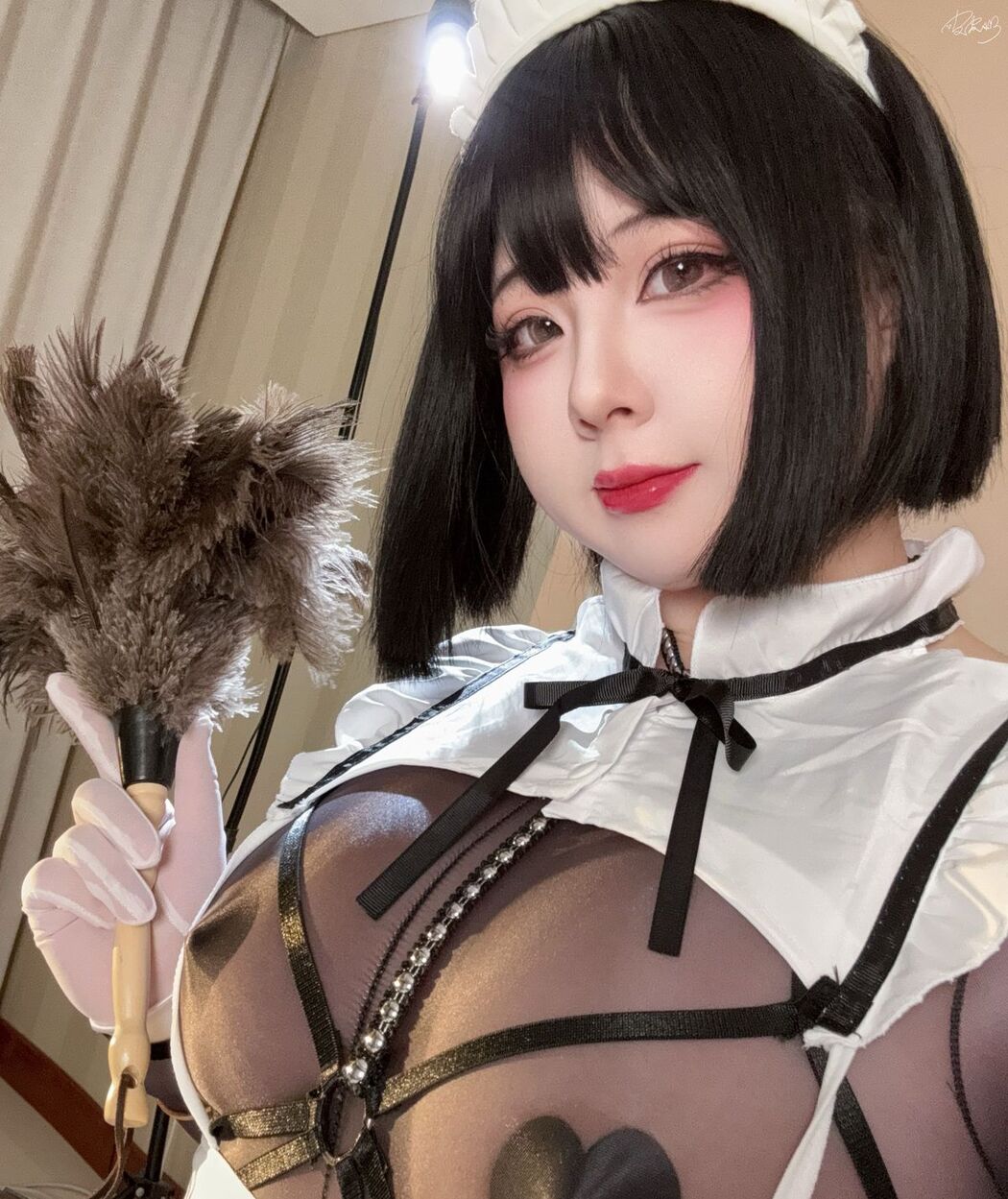 Coser@皮皮奶可可爱了啦 – 女仆自摄 (61P)