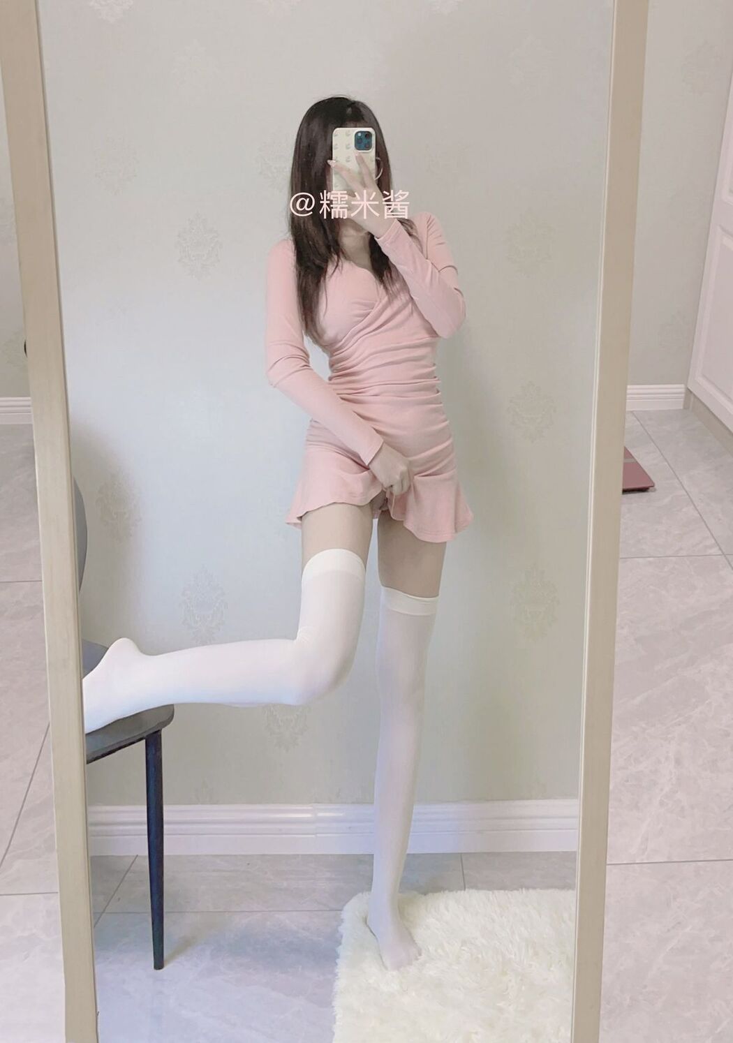 Coser@糯米酱 – 白虎美乳福利姬私拍自慰 Part3 (47P)