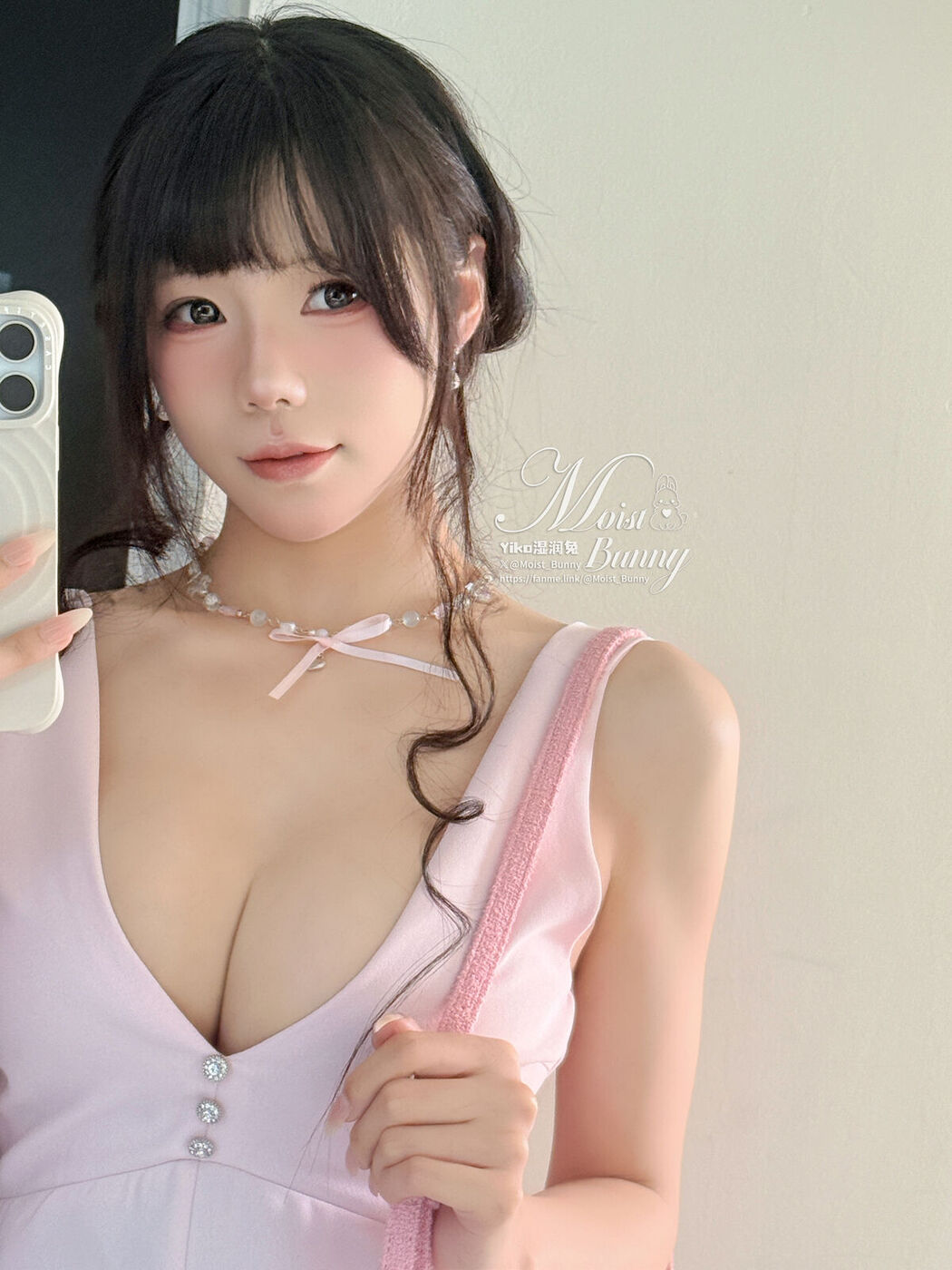 Coser@黏黏团子兔 – 04月作品 决胜内衣 脸红的思春期 Part03 (53P)