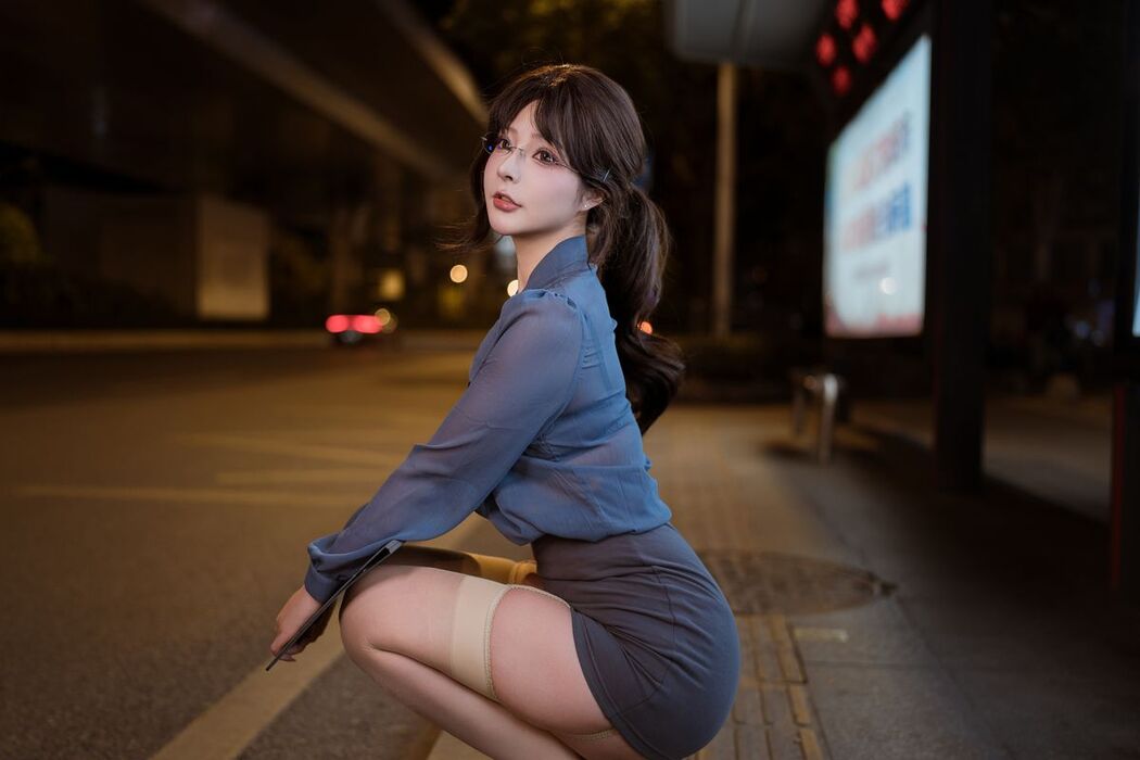 Coser@yuuhui玉汇 &#8211; 夜班族 Part1 (75P &#8211; 1V)