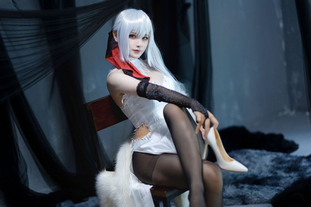Coser@前羽_rr – 碧蓝航线 德雷克 (42P)