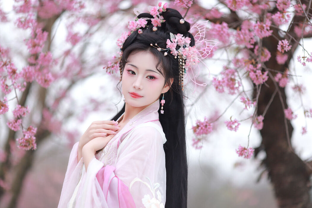 YiTuYu艺图语 Vol.6626 Qian Yue