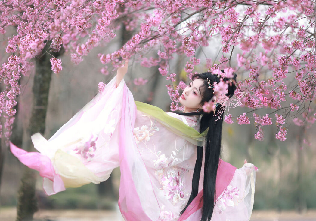 YiTuYu艺图语 Vol.6626 Qian Yue