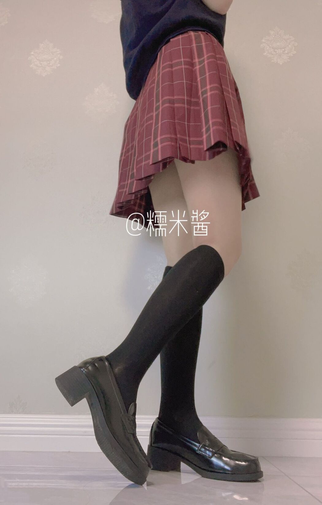 Coser@糯米酱 – 白虎美乳福利姬私拍自慰 Part5 (46P)
