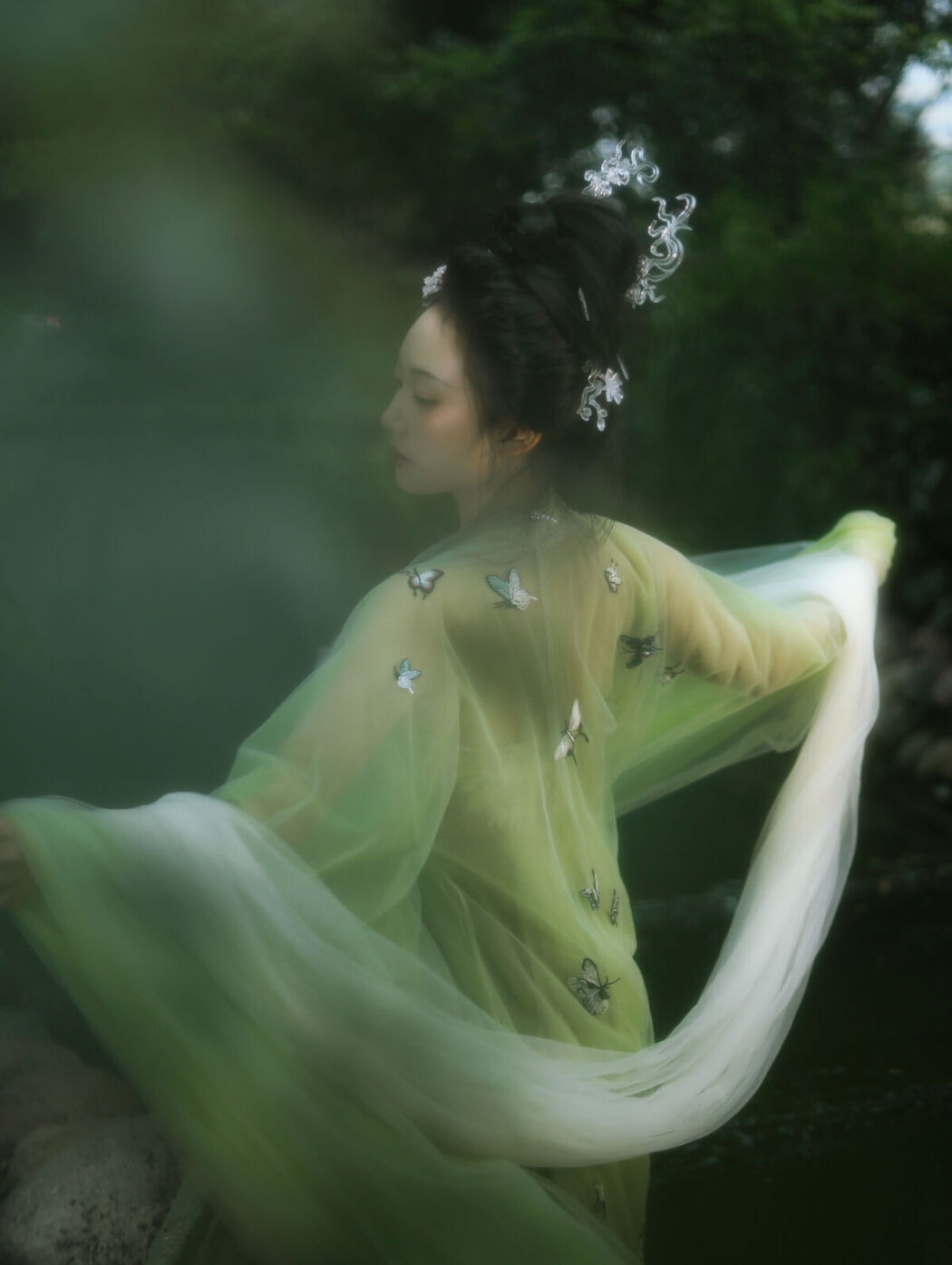 YiTuYu艺图语 Vol.6662 Luo Yu Qing Ling