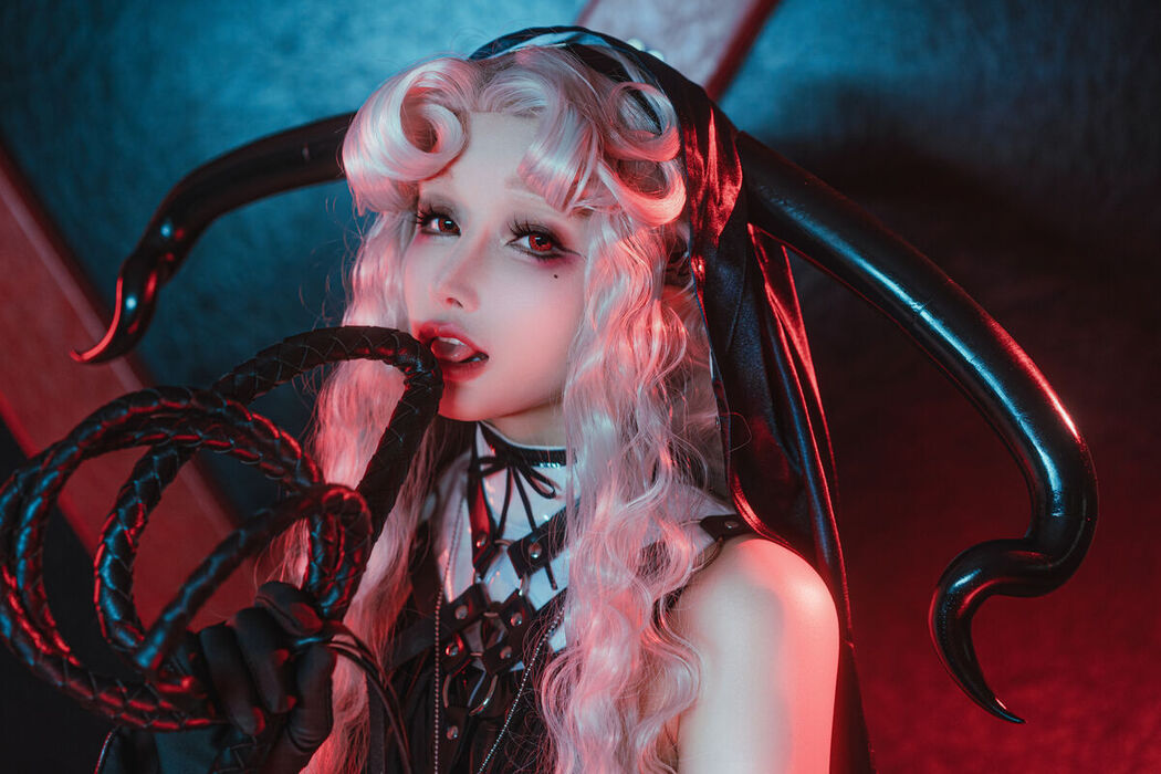Coser@鹿八岁 – 修女审判日 (72P – 1V)