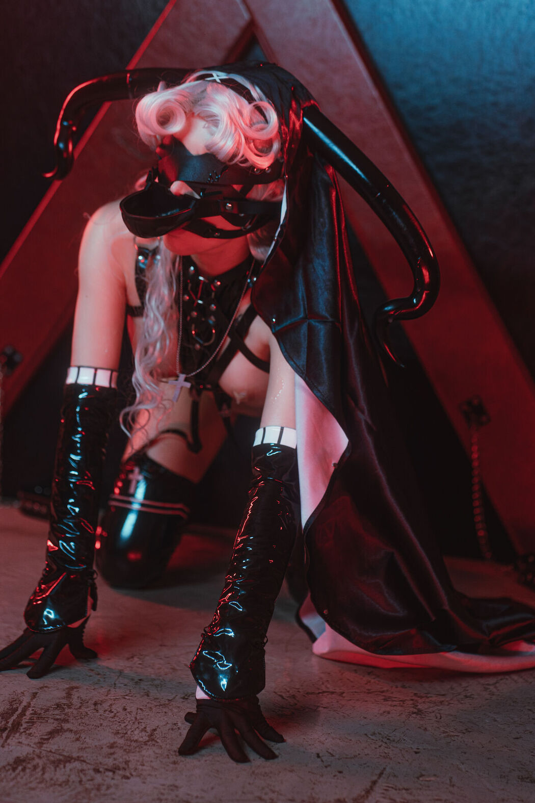 Coser@鹿八岁 – 修女审判日 (72P – 1V)