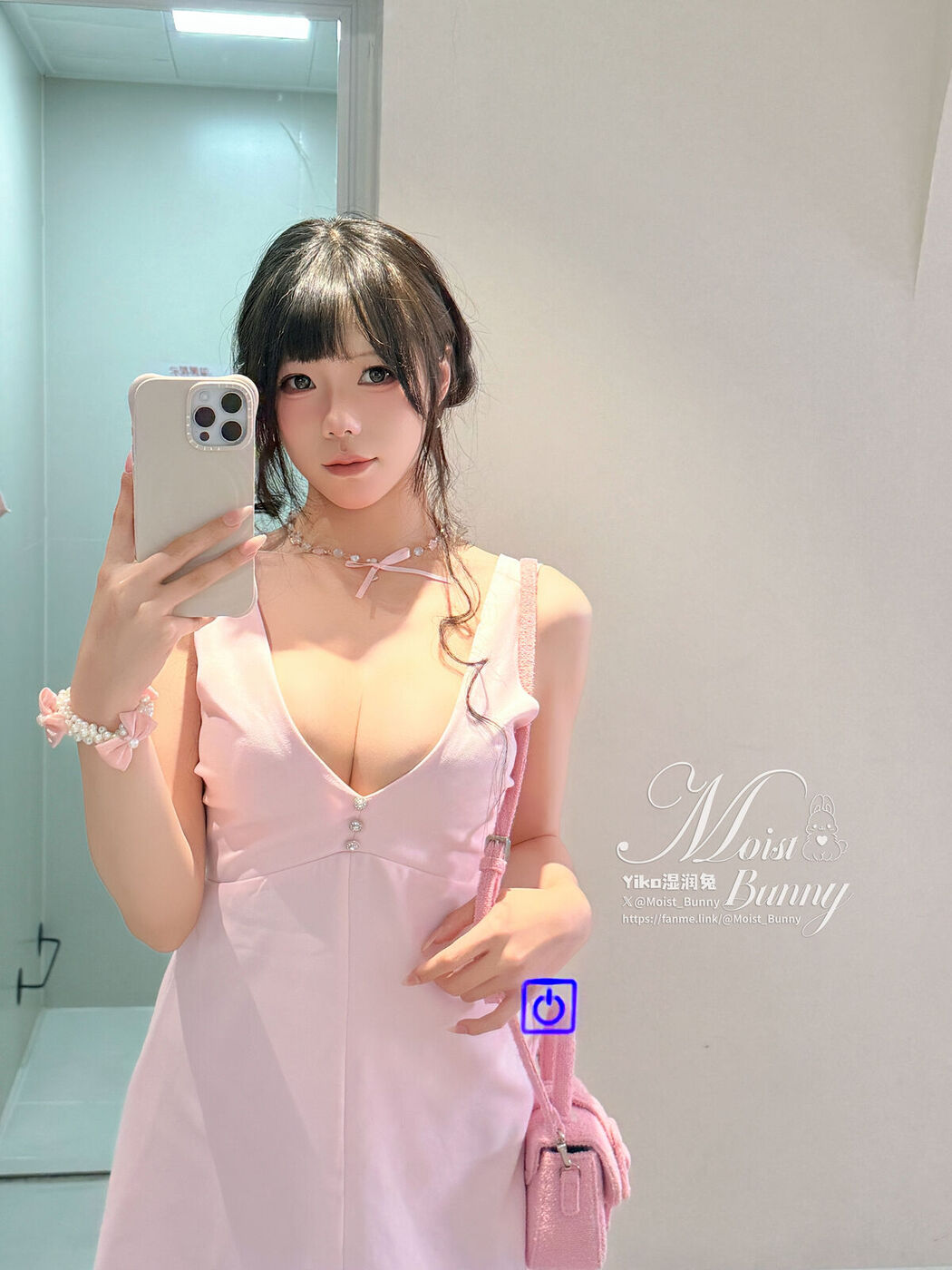 Coser@黏黏团子兔 – 04月作品 决胜内衣 脸红的思春期 Part03 (53P)