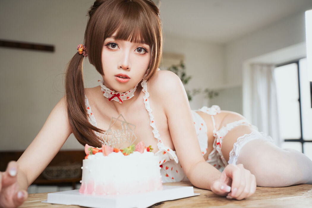 Coser@小和甜酒 – 白天鹅外卖 Part02 (47P)