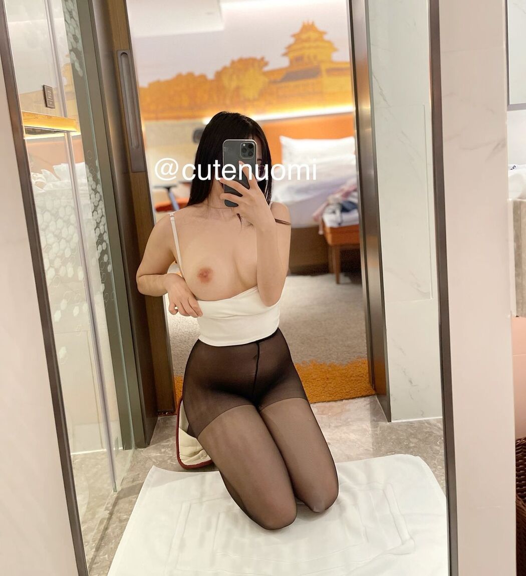 Coser@糯米酱 – 白虎美乳福利姬私拍自慰 Part4 (46P)