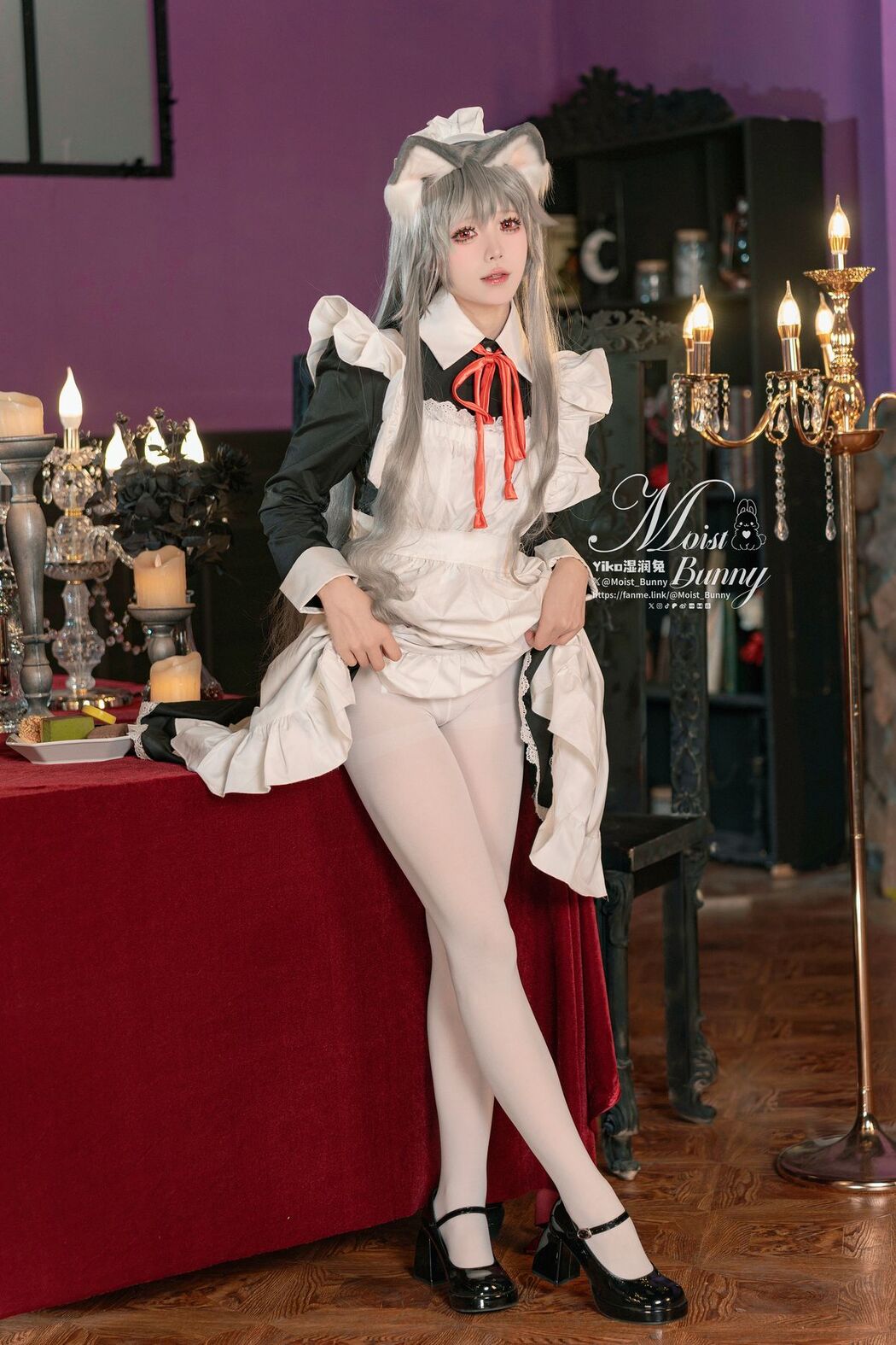 Coser@黏黏团子兔 – 2月月票特典 菲奇子女仆 (44P – 1V)