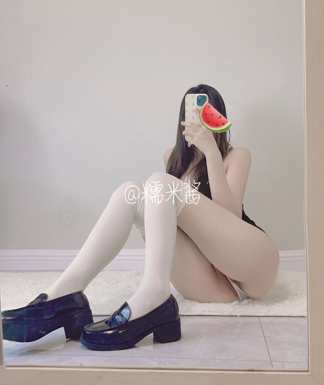 Coser@糯米酱 – 白虎美乳福利姬私拍自慰 Part3 (47P)