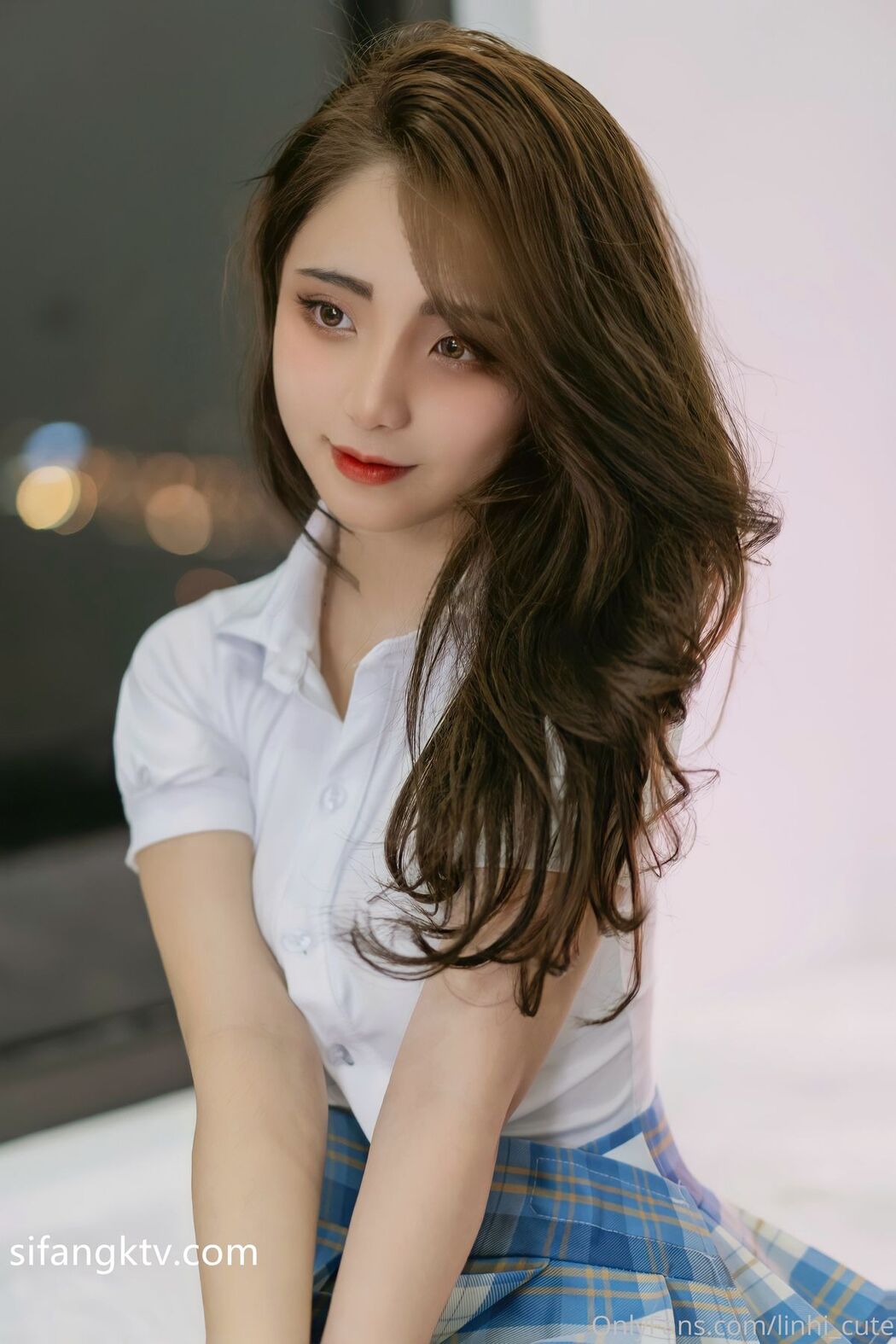 Coser@linhi_cute yuumeilyn – 极品美奶反差婊网红私拍 03 Part1 (61P – 17V)