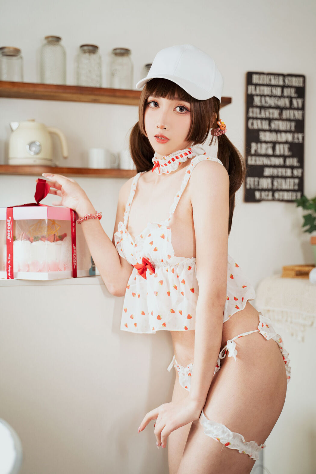 Coser@小和甜酒 – 白天鹅外卖 Part01 (48P)