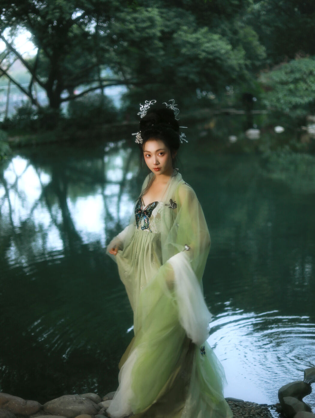 YiTuYu艺图语 Vol.6662 Luo Yu Qing Ling