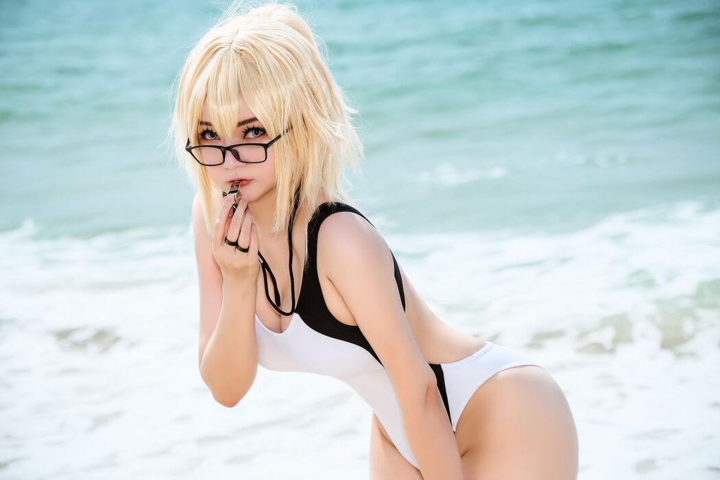 Coser@Potato Godzilla – Jeanne Summer (25P)