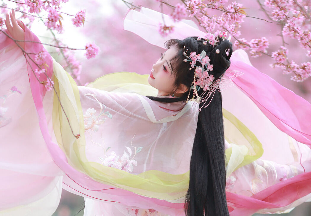 YiTuYu艺图语 Vol.6626 Qian Yue