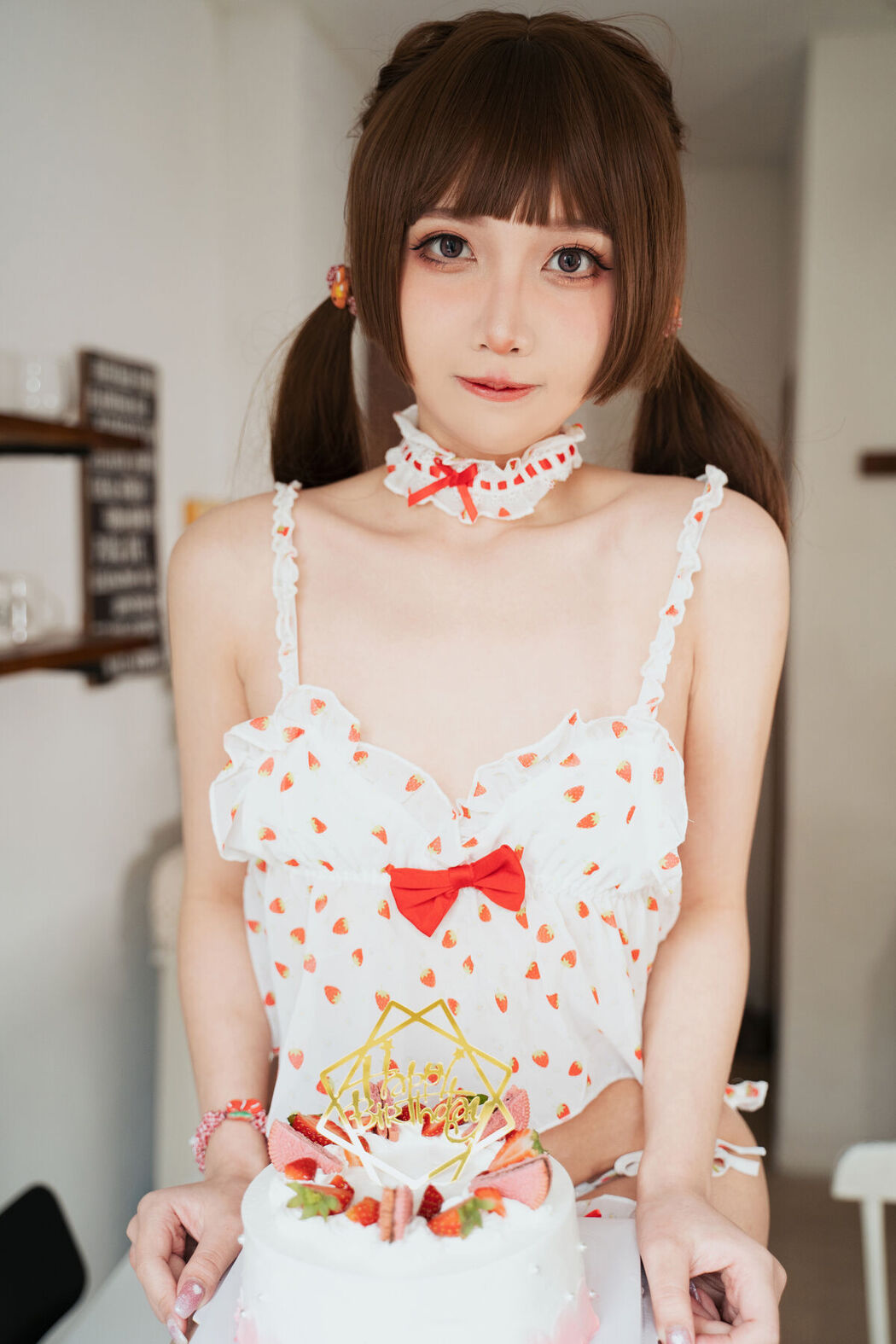 Coser@小和甜酒 – 白天鹅外卖 Part02 (47P)