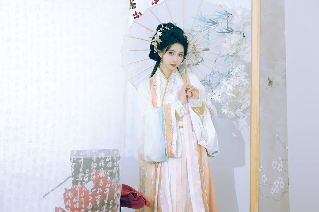 YiTuYu艺图语 Vol.6689 Qi Luo Sheng De Xiao Su Su