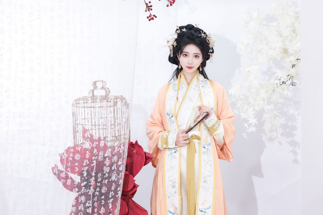 YiTuYu艺图语 Vol.6675 Qi Luo Sheng De Xiao Su Su