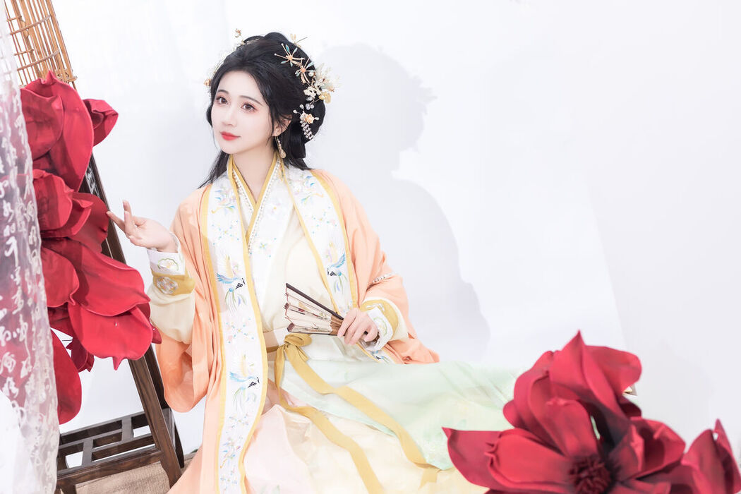 YiTuYu艺图语 Vol.6675 Qi Luo Sheng De Xiao Su Su