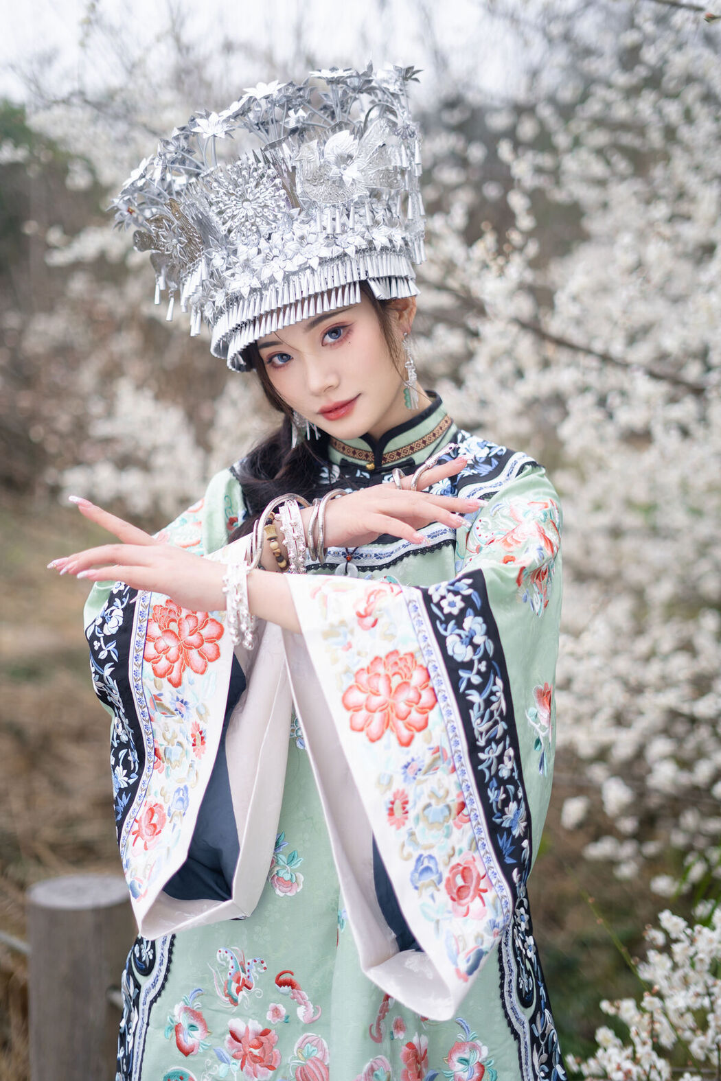 YiTuYu艺图语 Vol.6686 Yan Zi Shi Dong Dong Ya