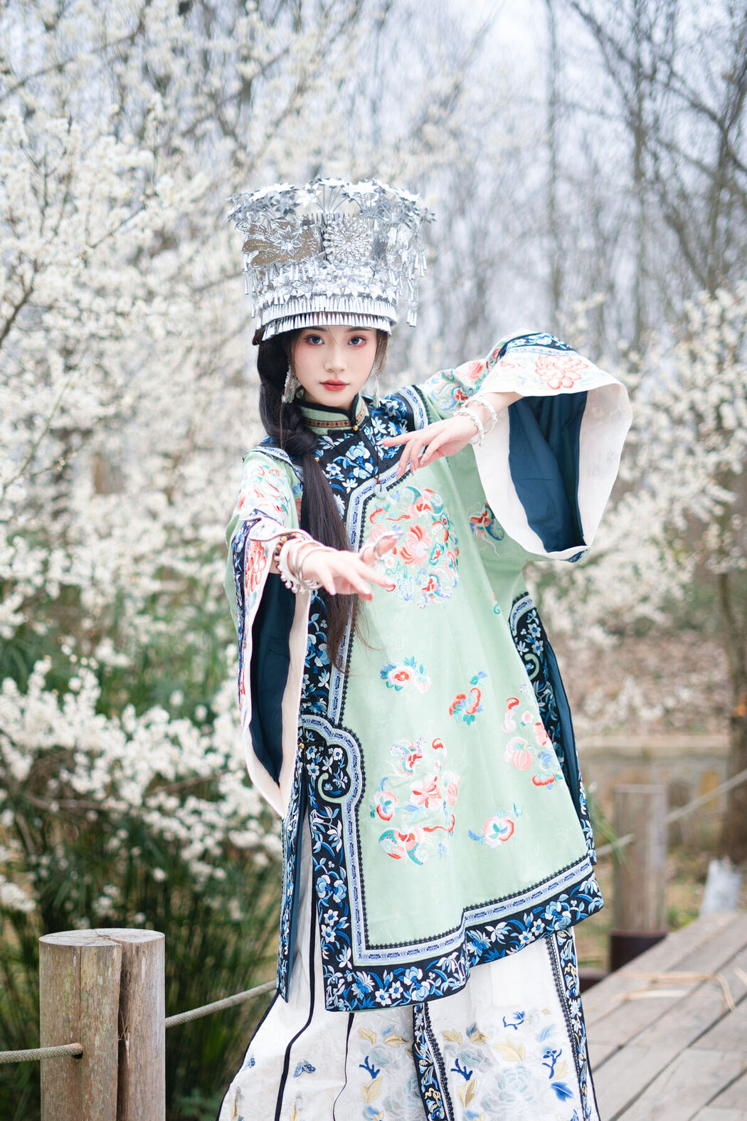 YiTuYu艺图语 Vol.6686 Yan Zi Shi Dong Dong Ya