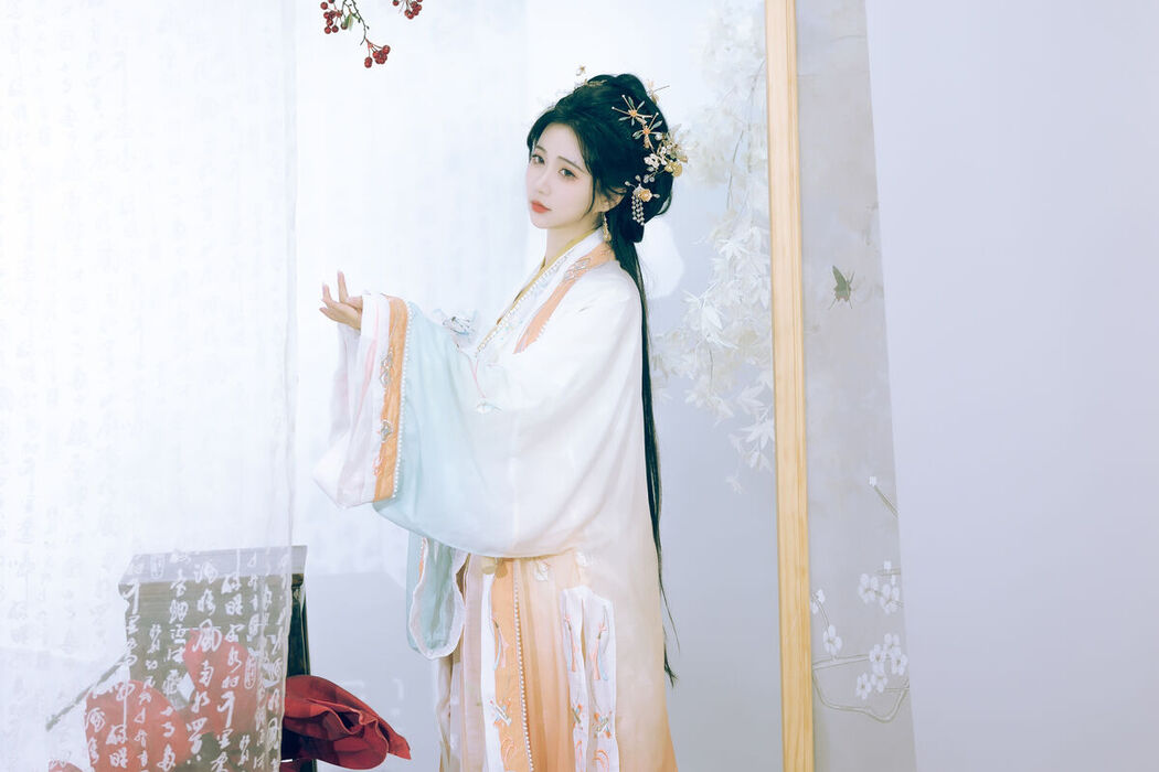 YiTuYu艺图语 Vol.6689 Qi Luo Sheng De Xiao Su Su