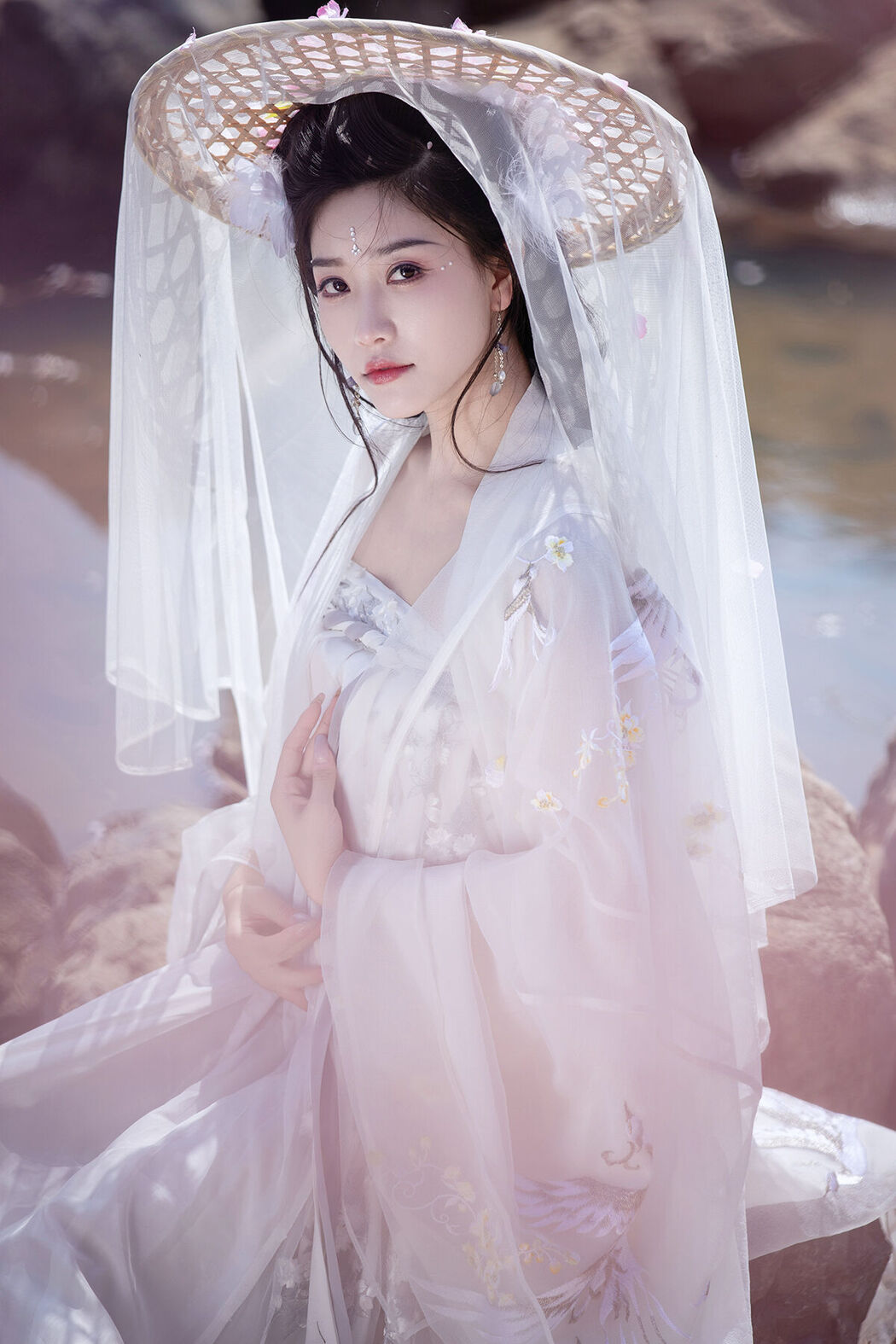 YiTuYu艺图语 Vol.6670 Tong Mu Mu Cover Photo