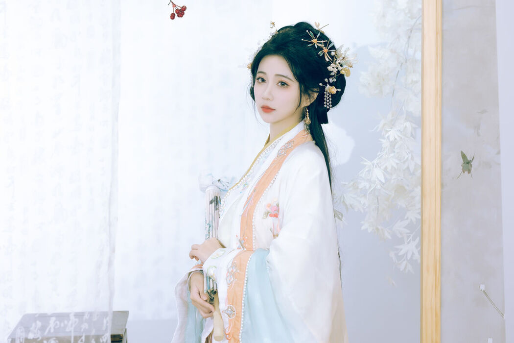 YiTuYu艺图语 Vol.6689 Qi Luo Sheng De Xiao Su Su
