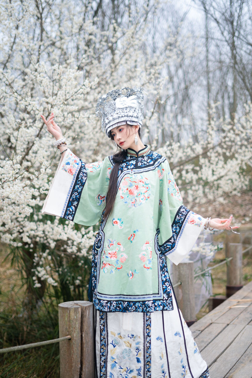 YiTuYu艺图语 Vol.6686 Yan Zi Shi Dong Dong Ya