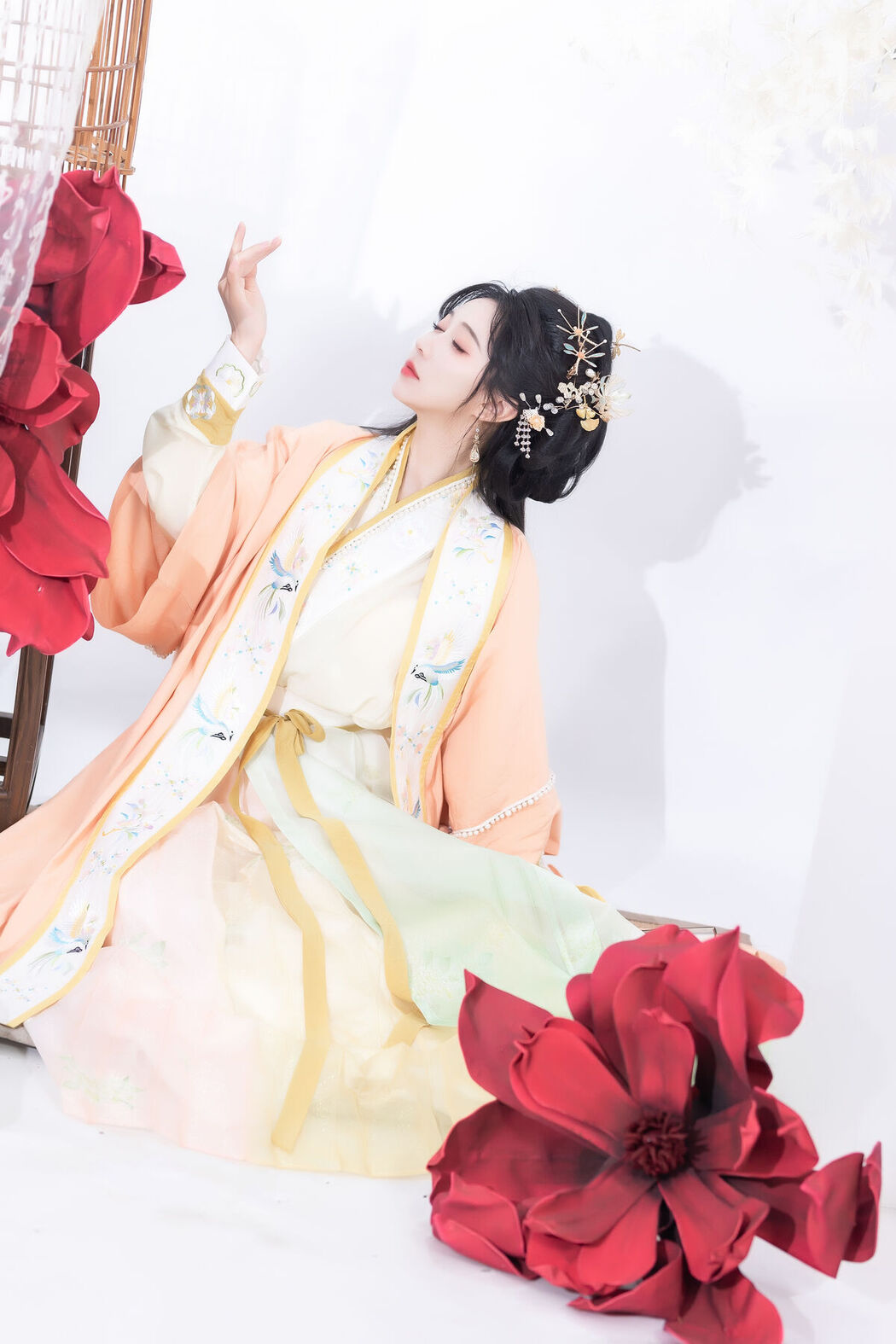 YiTuYu艺图语 Vol.6675 Qi Luo Sheng De Xiao Su Su