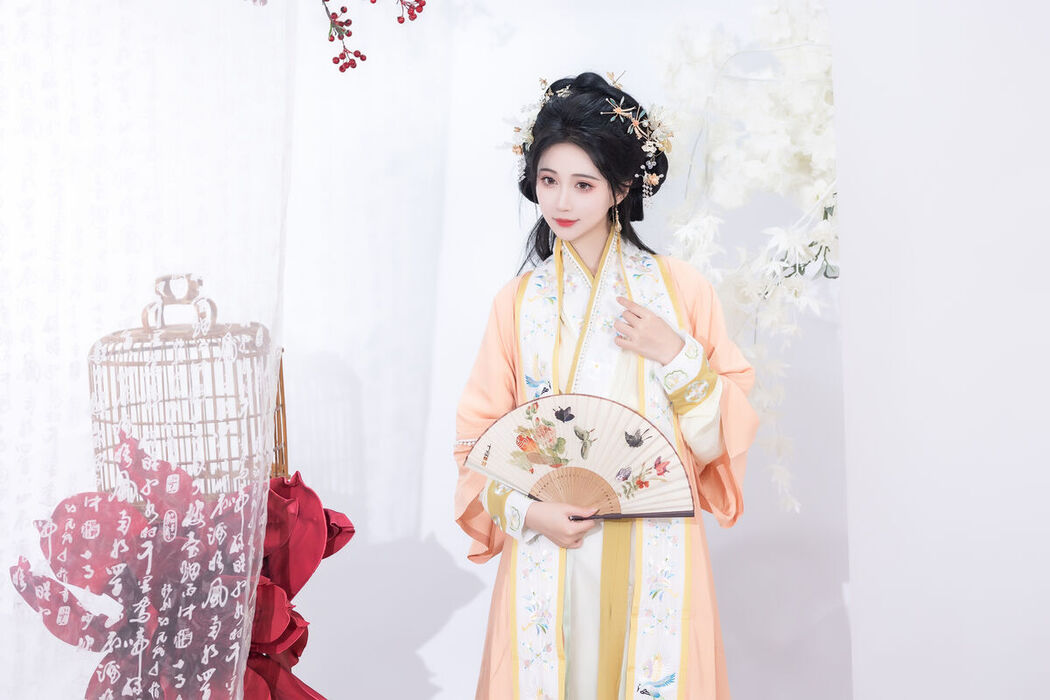 YiTuYu艺图语 Vol.6675 Qi Luo Sheng De Xiao Su Su