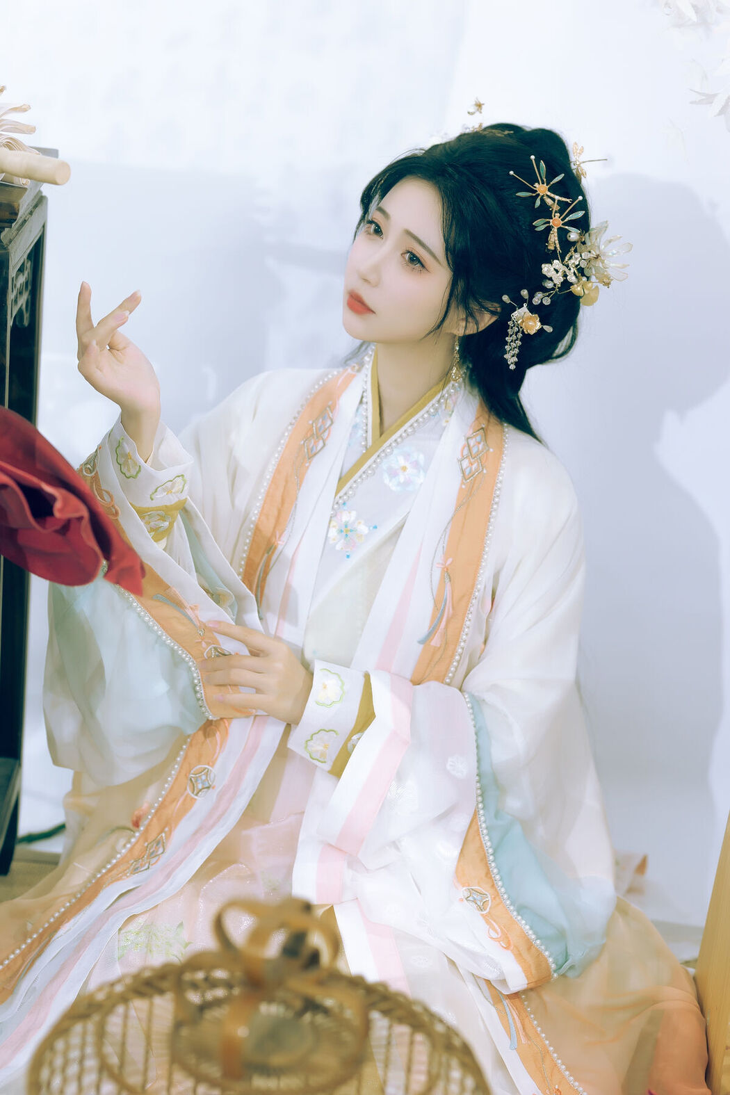 YiTuYu艺图语 Vol.6689 Qi Luo Sheng De Xiao Su Su